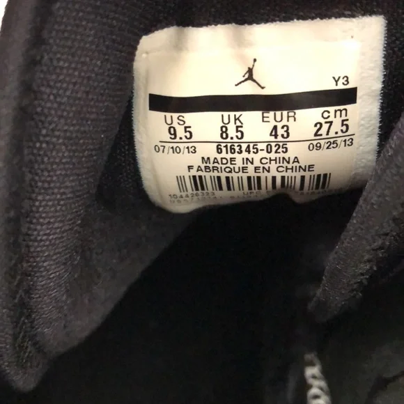 AIR JORDAN 28 CHRISTMAS BASKETBALL SNEAKERS MENS SIZE 9.5 - Picture 6 of 16